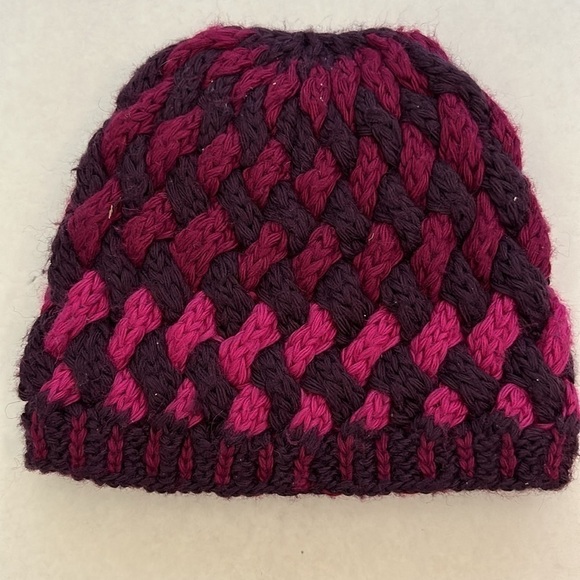 North Face | Pink Purple Woven Beanie - Picture 3 of 13